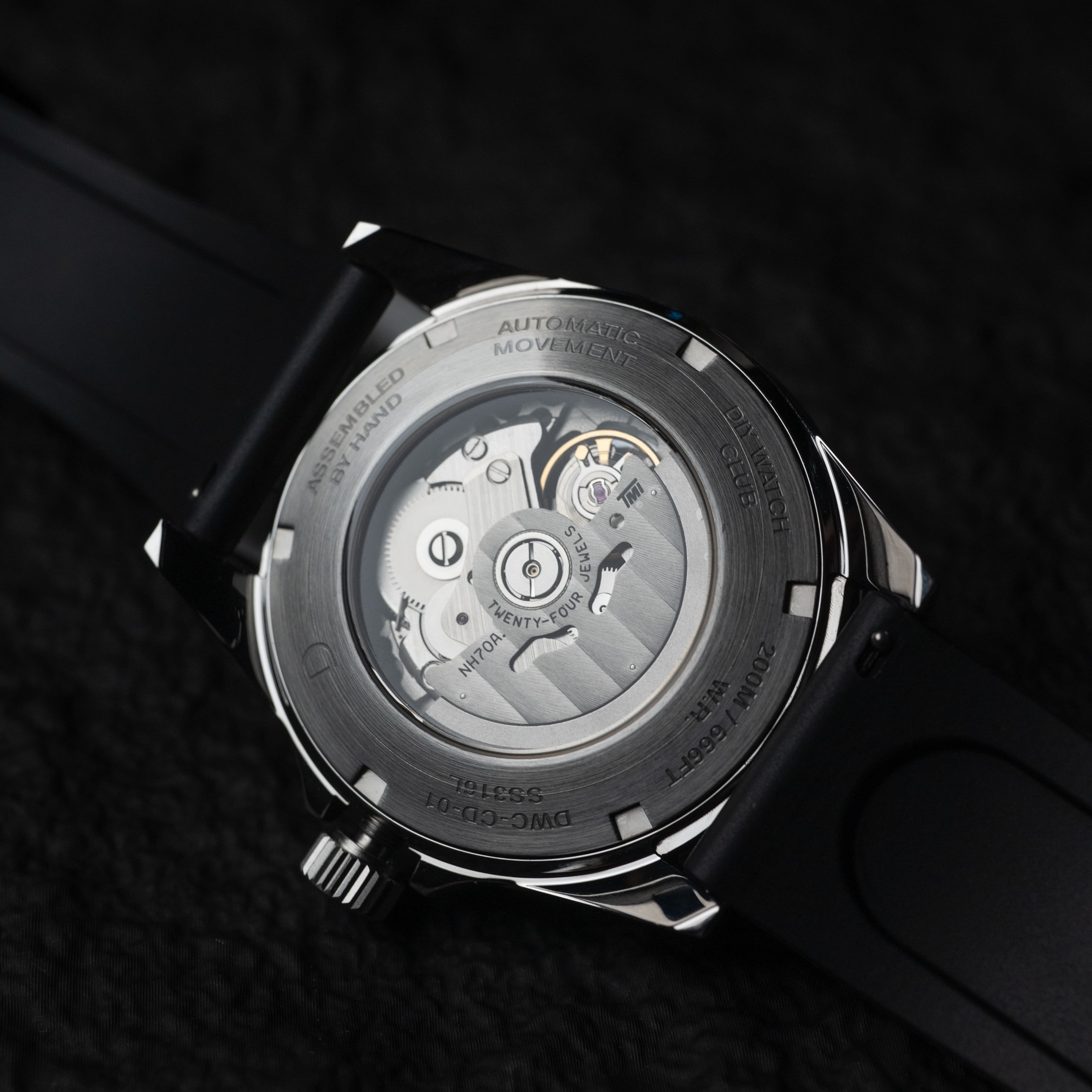 42mm クリスタルダイヤル ダイバーズウォッチ ブラック DIYキット | FKMラバーベルト ブラック | 日本製 BGW9スーパールミ 夜光付き | TMI NH70A 自動巻きムーブメント