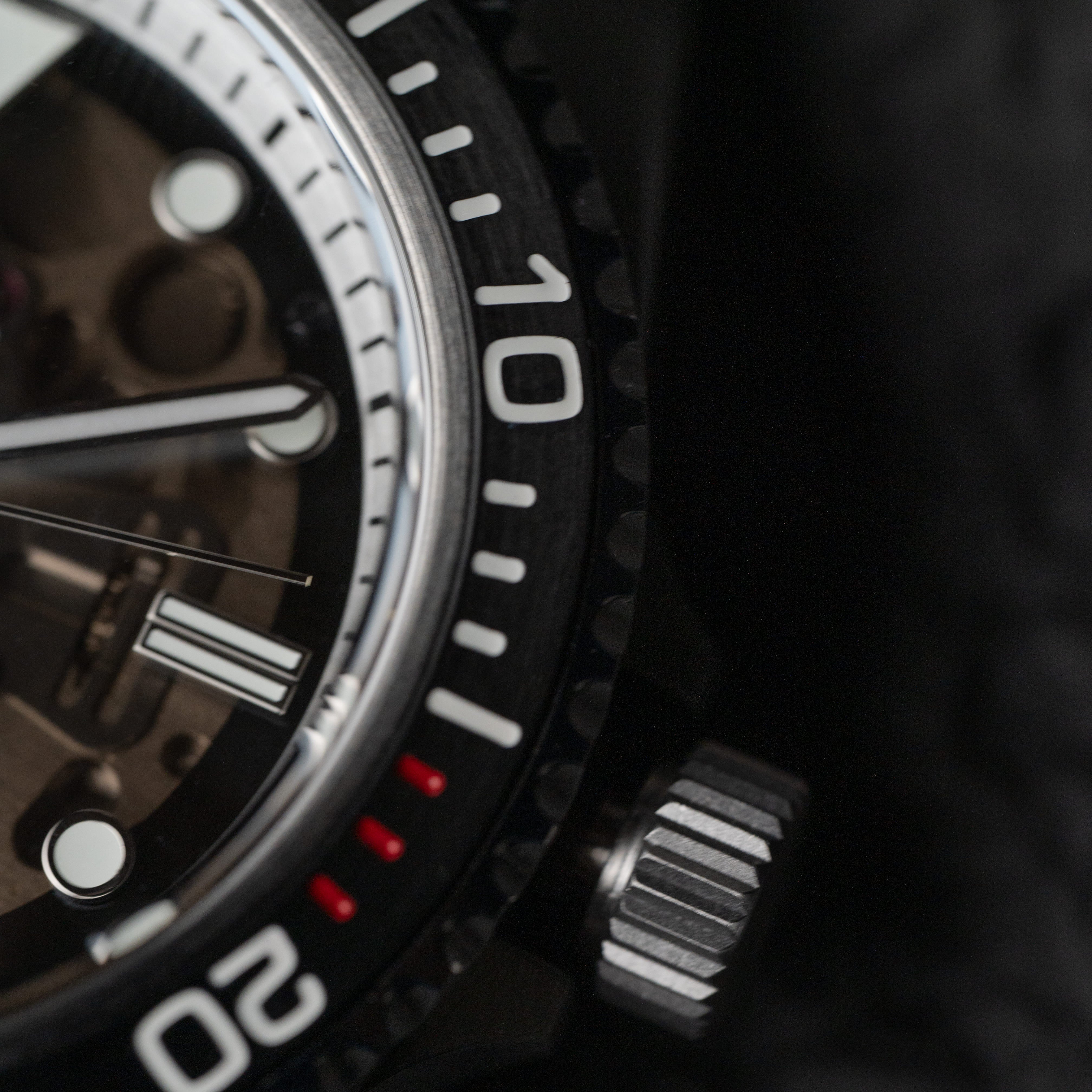 42mm クリスタルダイヤル ダイバーズウォッチ ブラック DIYキット | FKMラバーベルト ブラック | 日本製 BGW9スーパールミ 夜光付き | TMI NH70A 自動巻きムーブメント