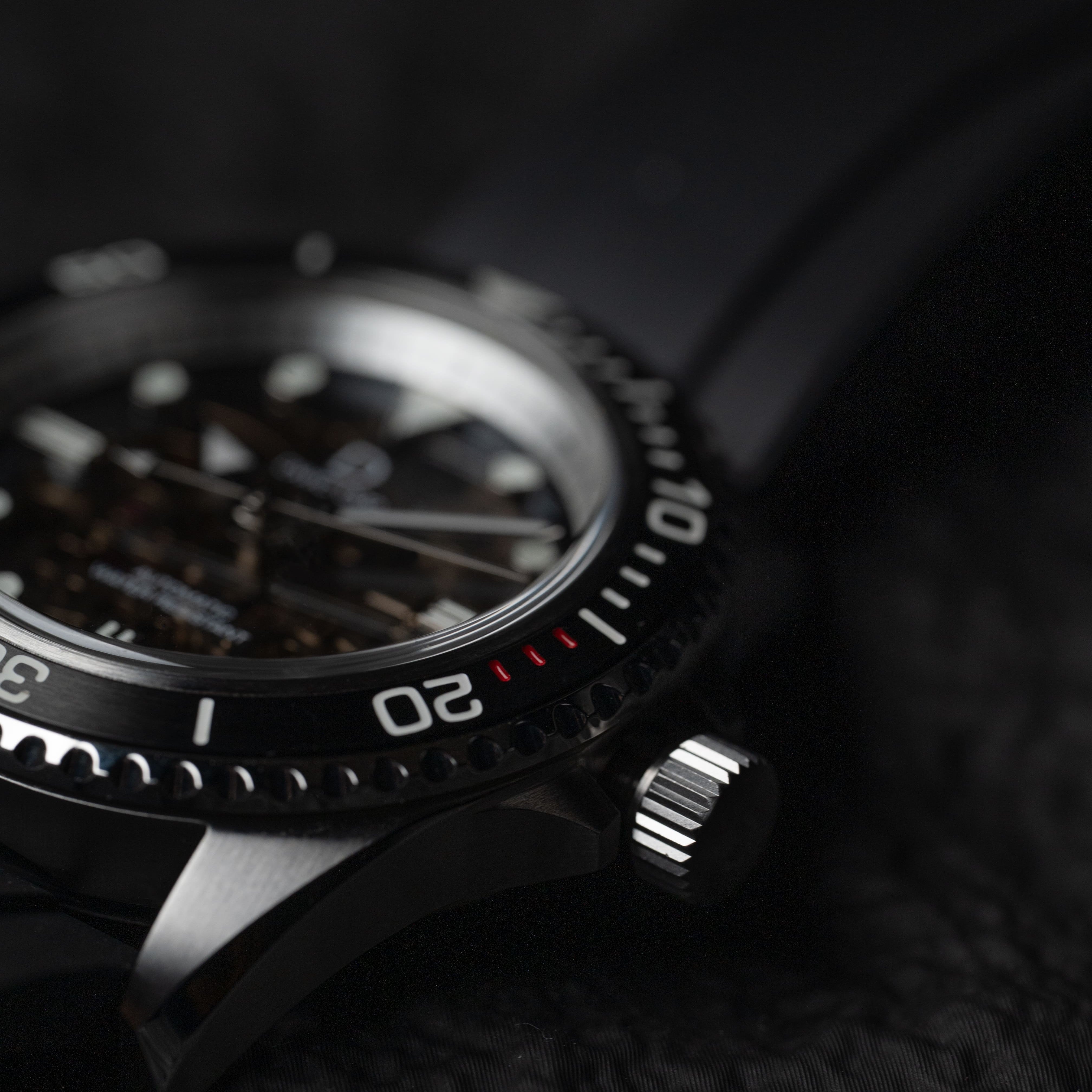 42mm クリスタルダイヤル ダイバーズウォッチ ブラック DIYキット | FKMラバーベルト ブラック | 日本製 BGW9スーパールミ 夜光付き | TMI NH70A 自動巻きムーブメント