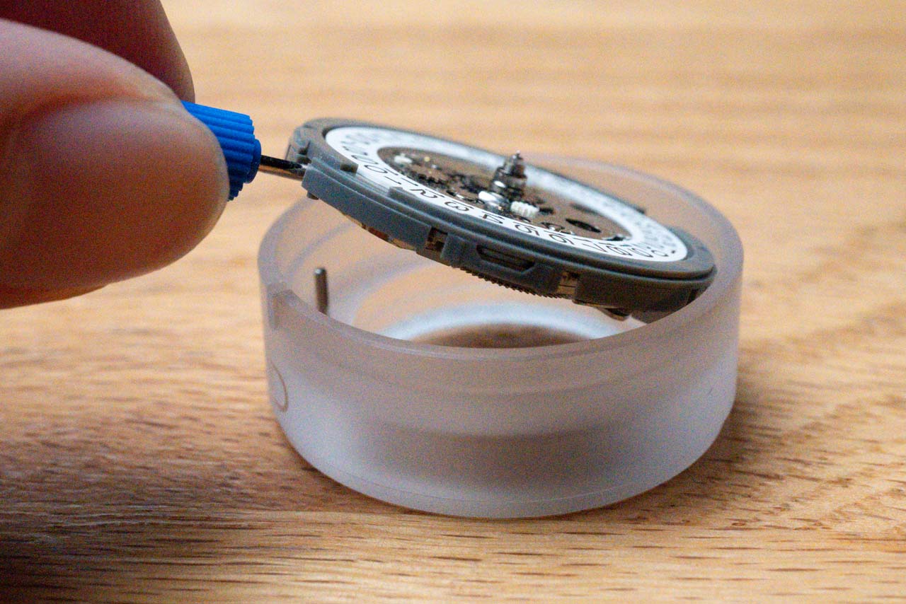 DIY Watch Club 秒針取り付け補助ツール V2 | Seiko/TMI ムーブメント用 (NH34、NH35、NH38、NH70、NH71、NH72) | 時計づくり専用工具