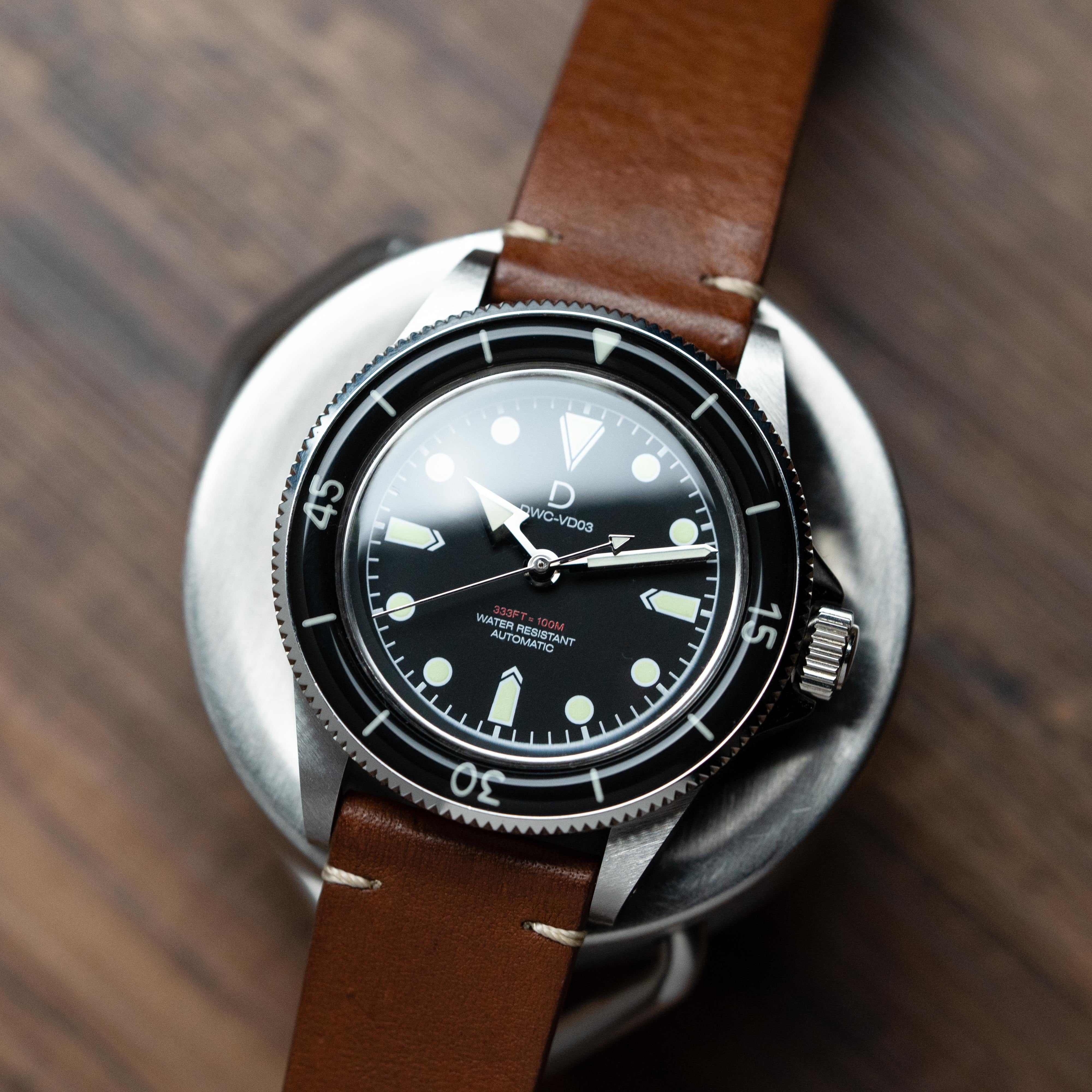 40mm ヴィンテージ ダイバーズウォッチ DIYキット | ブラック レトロドーム型アクリルベゼル | ヴィンテージレザーベルト ブラウン | 日本製 C3スーパールミ 夜光付き | TMI NH35/NH70A 自動巻きムーブメント