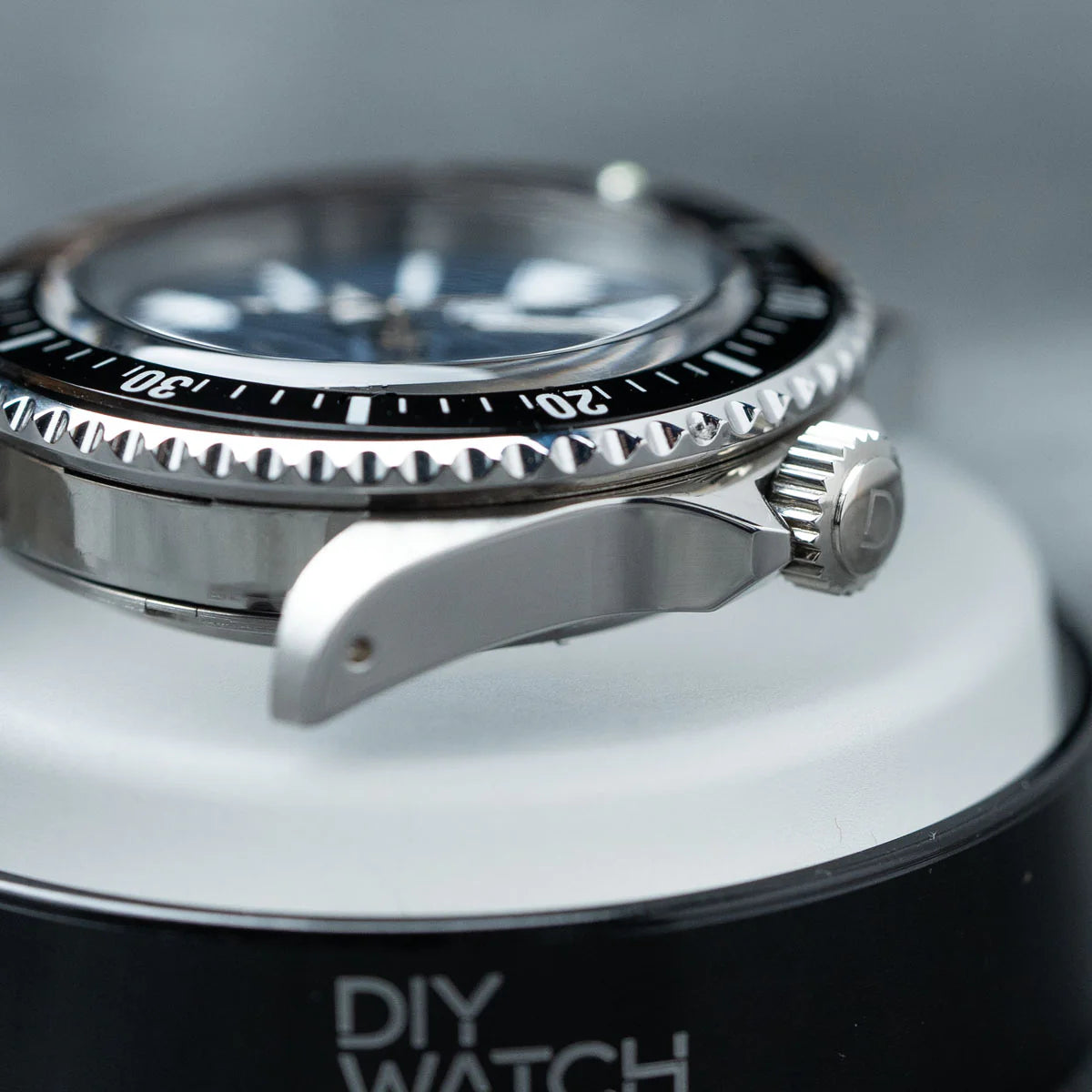 40mm ブルーウェーブ スケルトン ダイバーズウォッチ DIYキット | クラシックナイロンストラップ ブルー × カーキセンターライン | 日本製 BGW9スーパールミ 夜光付き | TMI NH70A 自動巻きムーブメント
