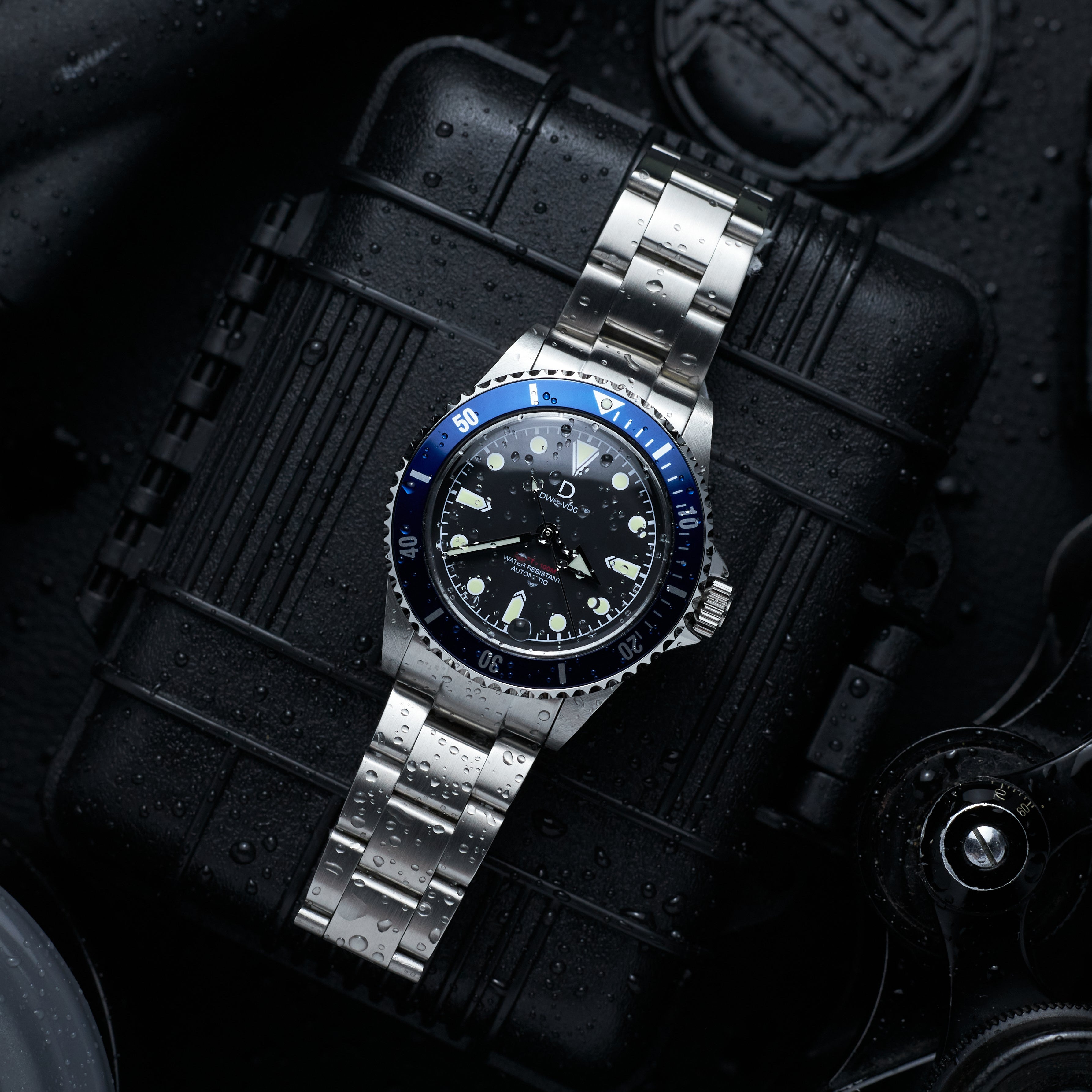 40mm ヴィンテージ ダイバーズウォッチ DIYキット ブルー | ステンレススチールブレスレット | 日本製 C3スーパールミ 夜光付き | TMI NH35/NH70A 自動巻きムーブメント