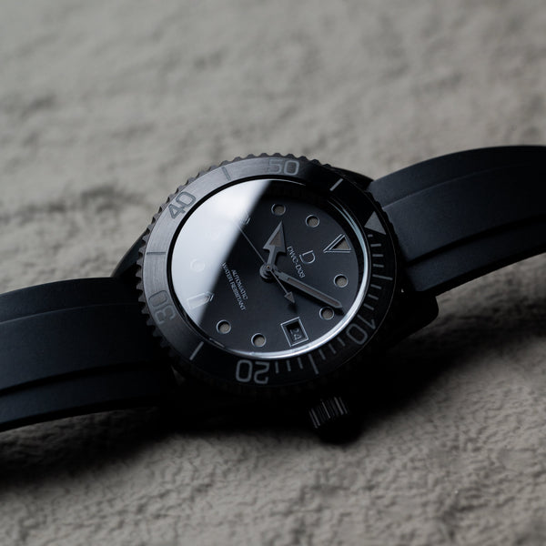 42mm PVDブラックケース・ステルスビルド ダイバーズウォッチ DIY腕時計組立キット（サンドイッチダイヤル仕様）| FKMラバーベルト ブラック | ブラック夜光付き | セイコーNH35 自動巻きムーブメント  日付表示