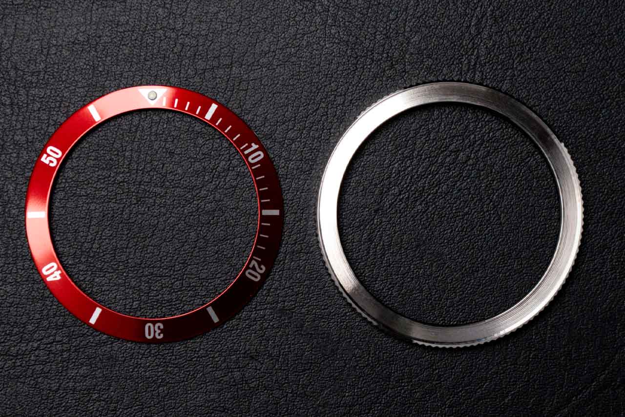 39mm ダイバーベゼルセット レッド | 37.6mm アルミ製ベゼルインサート（レッド）＋39mm コインエッジベゼル