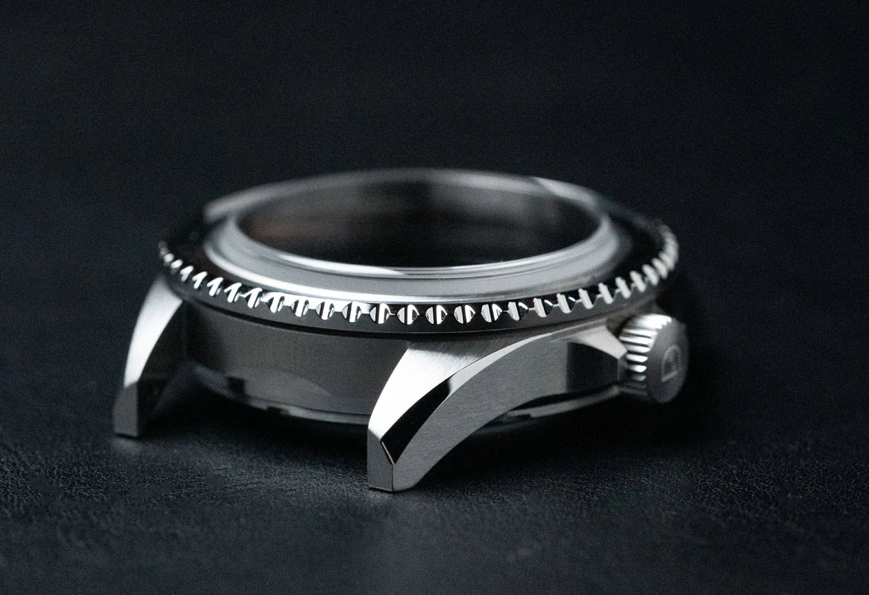 42mm DWC ダイバーケース クラシックベゼル付き ステンレススチール製／サファイアドーム風防（DWC-CD-01）