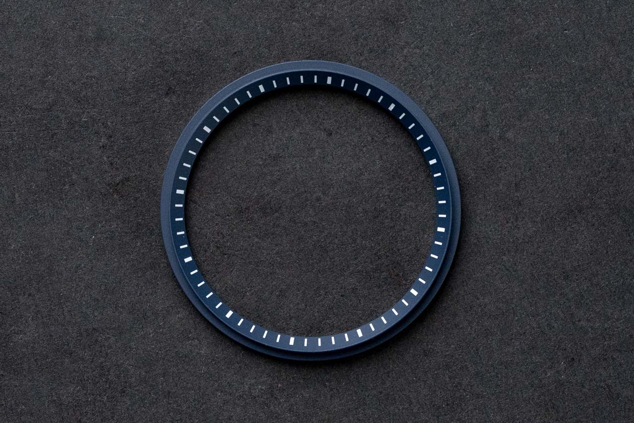 DWC ダイバーズ用チャプターリング ブルー／ホワイト目盛り